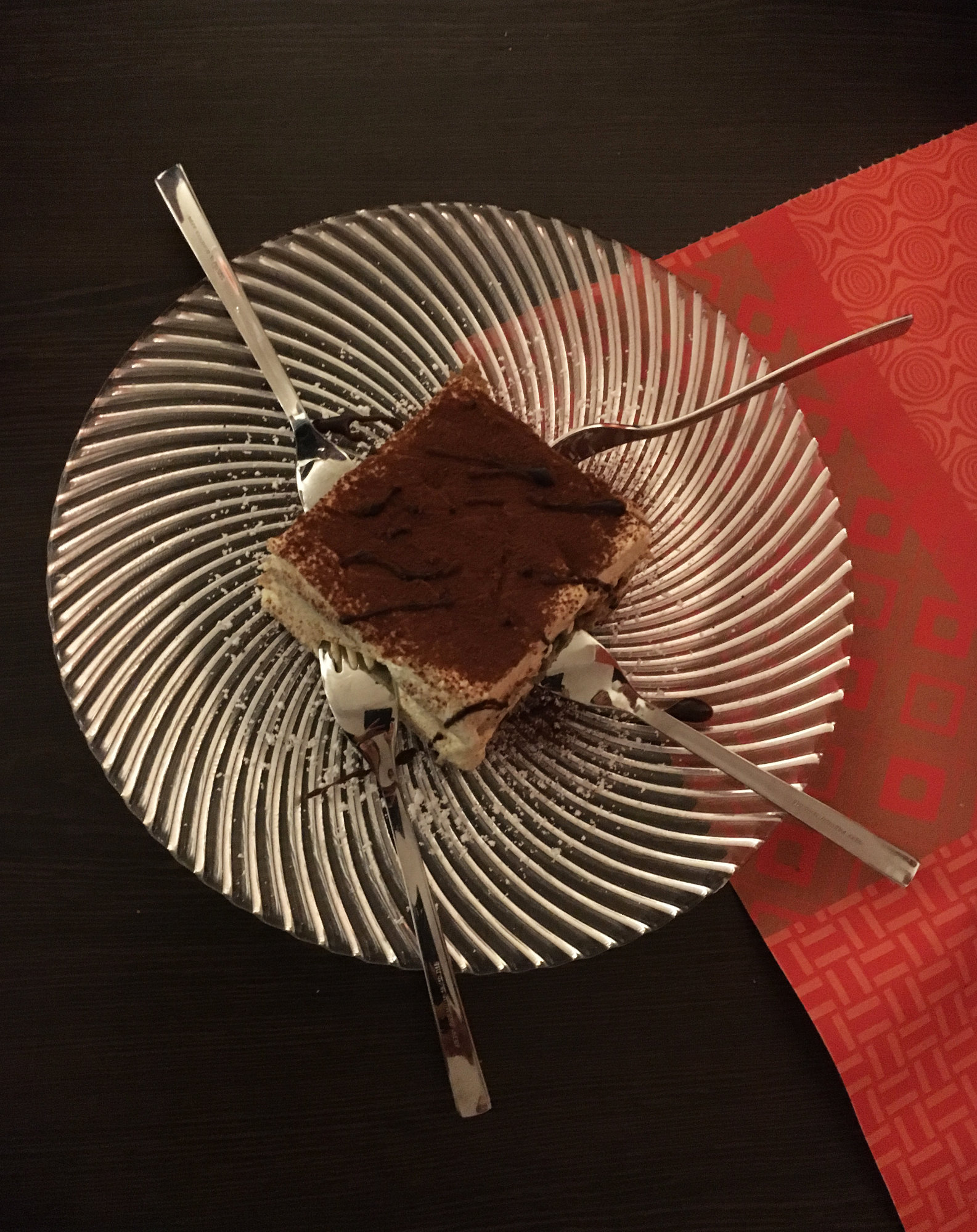 驚きのドイツ食文化 何故ドイツではケーキにフォークを横刺しにするのか問題 に迫る 第一弾 ドイツ大使館 Young Germany Japan