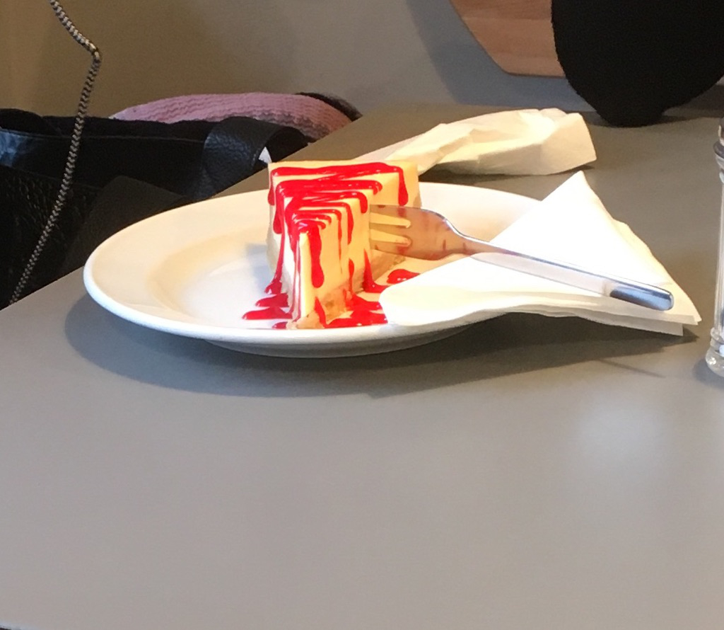 驚きのドイツ食文化 何故ドイツではケーキにフォークを横刺しにするのか問題 に迫る 第一弾 ドイツ大使館 Young Germany Japan